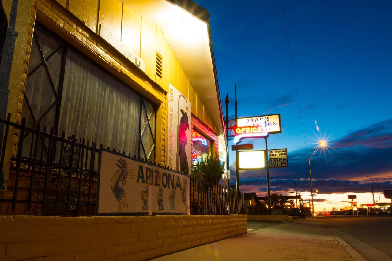 Brad's Desert Inn Holbrook Buitenkant foto
